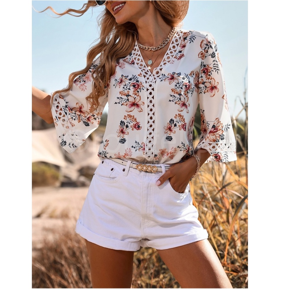 Floral Print White Top Embroidery Detail 3/4 Sleeve V-Neck - Picture 4 of 8